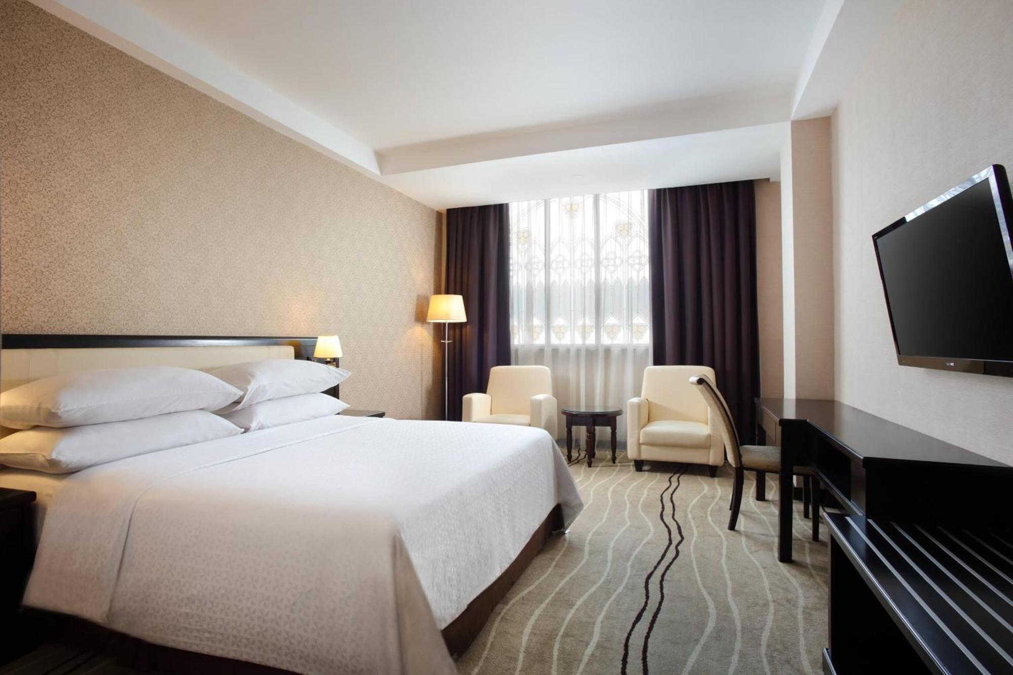 โฟร์ พอยต์ บาย เชอราตัน เมดาน Hotel ภายนอก รูปภาพ