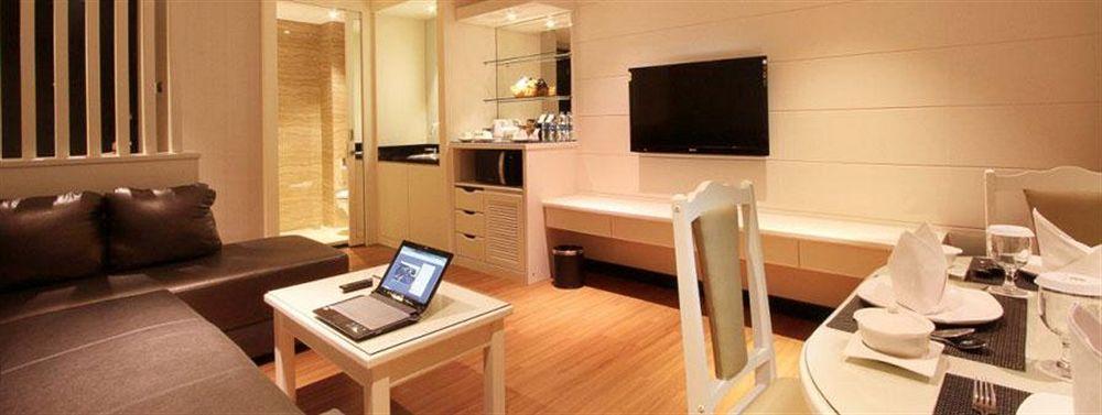 โฟร์ พอยต์ บาย เชอราตัน เมดาน Hotel ภายนอก รูปภาพ