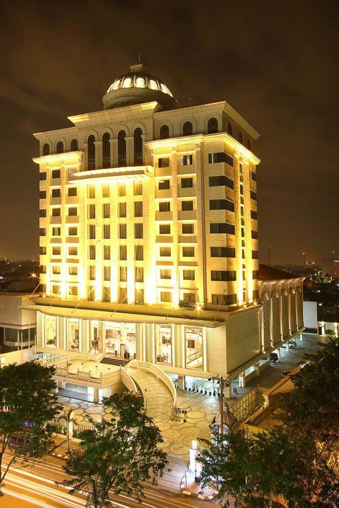 โฟร์ พอยต์ บาย เชอราตัน เมดาน Hotel ภายนอก รูปภาพ