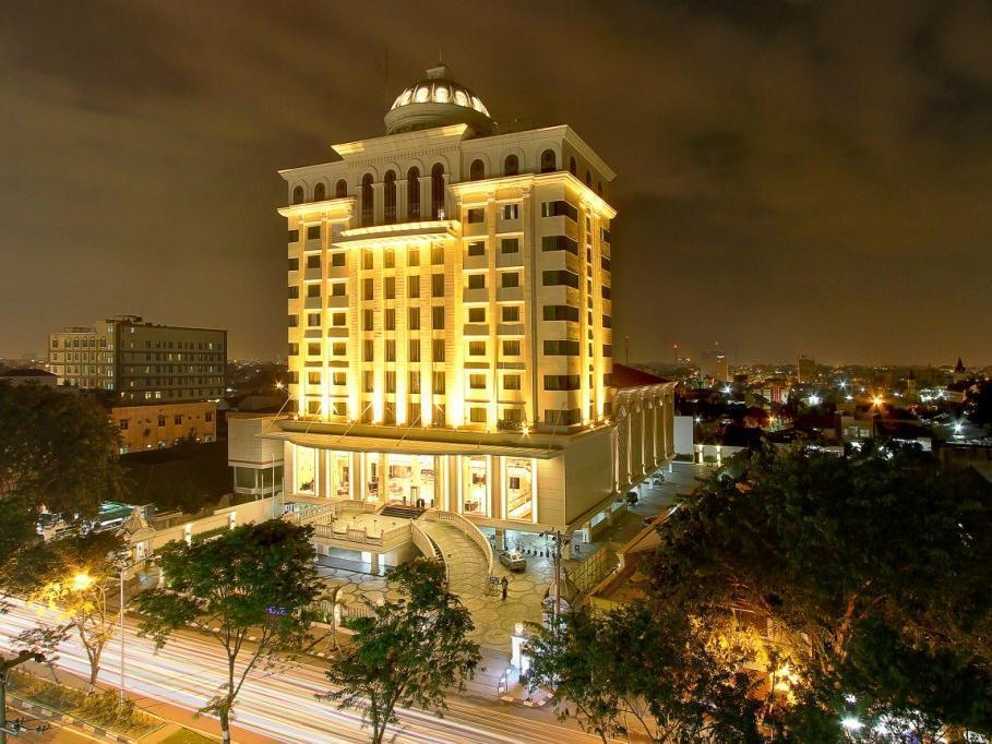 โฟร์ พอยต์ บาย เชอราตัน เมดาน Hotel ภายนอก รูปภาพ