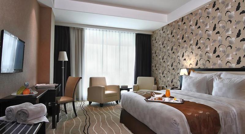 โฟร์ พอยต์ บาย เชอราตัน เมดาน Hotel ภายนอก รูปภาพ