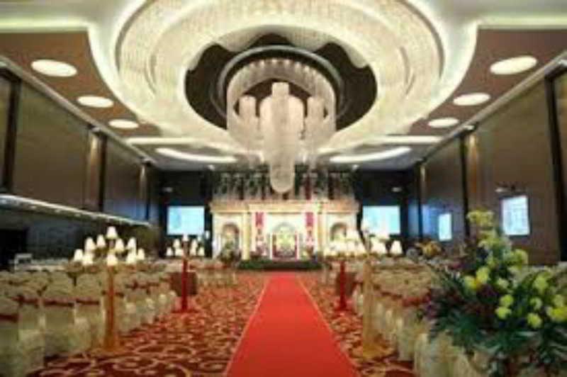 โฟร์ พอยต์ บาย เชอราตัน เมดาน Hotel ภายนอก รูปภาพ